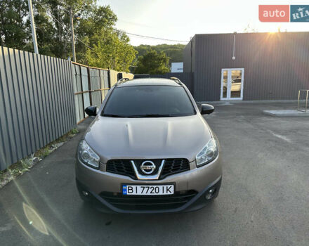 Бежевый Ниссан Кашкай 2, объемом двигателя 2 л и пробегом 250 тыс. км за 13400 $, фото 4 на Automoto.ua