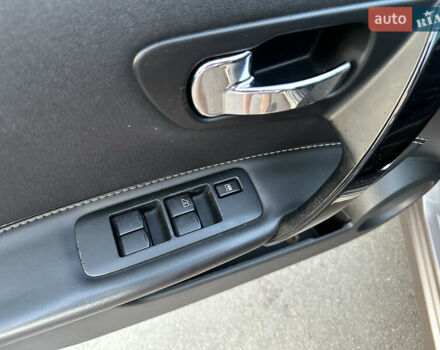 Бежевый Ниссан Кашкай 2, объемом двигателя 2 л и пробегом 250 тыс. км за 13400 $, фото 18 на Automoto.ua