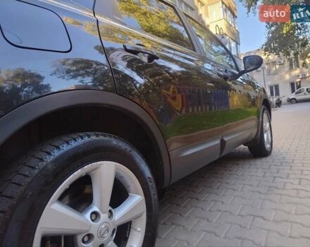 Черный Ниссан Кашкай 2, объемом двигателя 2 л и пробегом 167 тыс. км за 8300 $, фото 3 на Automoto.ua