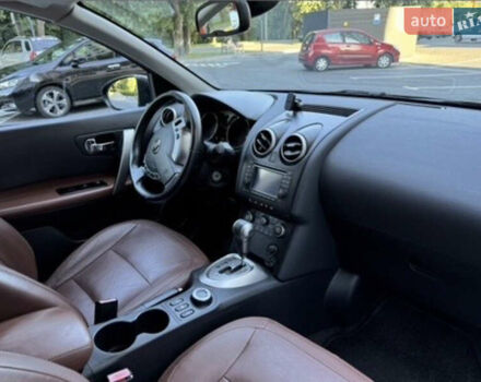 Черный Ниссан Кашкай 2, объемом двигателя 2 л и пробегом 168 тыс. км за 10000 $, фото 6 на Automoto.ua