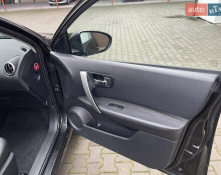 Черный Ниссан Кашкай 2, объемом двигателя 2 л и пробегом 231 тыс. км за 8900 $, фото 22 на Automoto.ua
