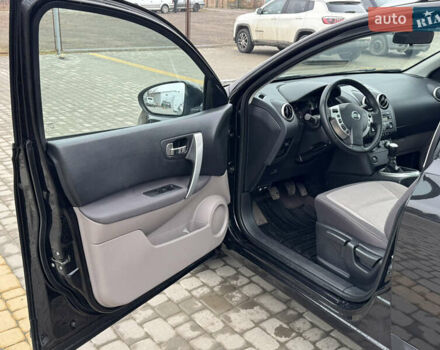 Черный Ниссан Кашкай 2, объемом двигателя 2 л и пробегом 193 тыс. км за 8950 $, фото 7 на Automoto.ua
