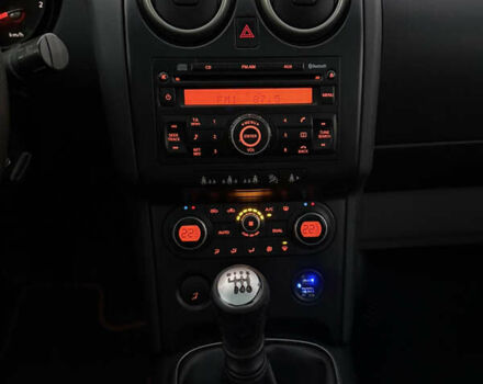 Черный Ниссан Кашкай 2, объемом двигателя 2 л и пробегом 210 тыс. км за 8800 $, фото 11 на Automoto.ua