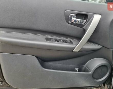 Черный Ниссан Кашкай 2, объемом двигателя 2 л и пробегом 179 тыс. км за 10500 $, фото 21 на Automoto.ua