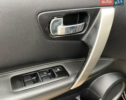 Черный Ниссан Кашкай 2, объемом двигателя 2 л и пробегом 231 тыс. км за 9999 $, фото 18 на Automoto.ua