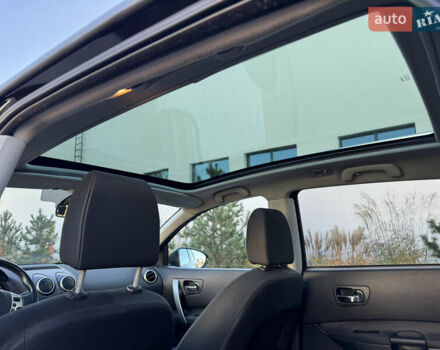 Черный Ниссан Кашкай 2, объемом двигателя 1.5 л и пробегом 243 тыс. км за 10800 $, фото 17 на Automoto.ua