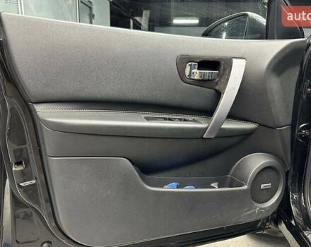 Черный Ниссан Кашкай 2, объемом двигателя 2 л и пробегом 242 тыс. км за 9899 $, фото 7 на Automoto.ua