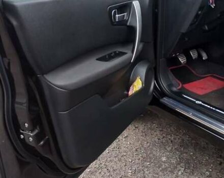 Черный Ниссан Кашкай 2, объемом двигателя 2 л и пробегом 300 тыс. км за 12400 $, фото 6 на Automoto.ua