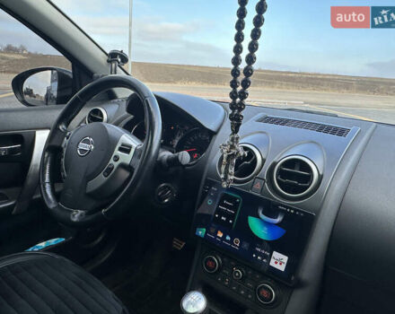 Чорний Ніссан Кашкай 2, об'ємом двигуна 1.6 л та пробігом 240 тис. км за 11800 $, фото 15 на Automoto.ua