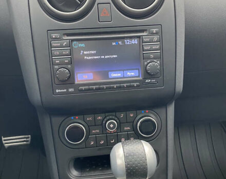 Черный Ниссан Кашкай 2, объемом двигателя 2 л и пробегом 204 тыс. км за 13150 $, фото 67 на Automoto.ua