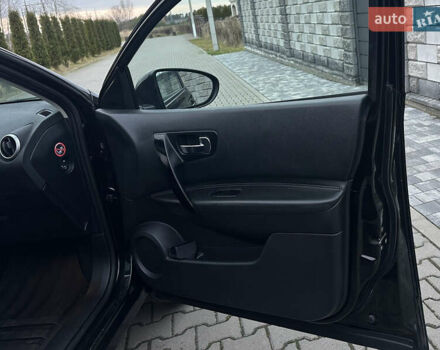 Черный Ниссан Кашкай 2, объемом двигателя 1.6 л и пробегом 211 тыс. км за 11500 $, фото 25 на Automoto.ua