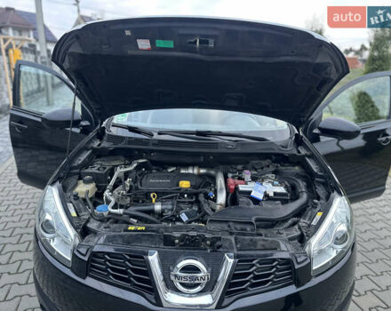 Черный Ниссан Кашкай 2, объемом двигателя 1.6 л и пробегом 211 тыс. км за 11500 $, фото 48 на Automoto.ua