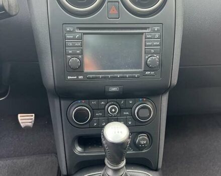 Черный Ниссан Кашкай 2, объемом двигателя 1.6 л и пробегом 167 тыс. км за 12600 $, фото 34 на Automoto.ua