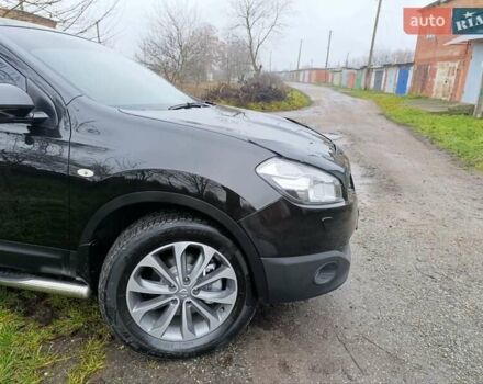 Черный Ниссан Кашкай 2, объемом двигателя 2 л и пробегом 221 тыс. км за 12700 $, фото 4 на Automoto.ua