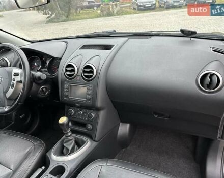 Черный Ниссан Кашкай 2, объемом двигателя 1.6 л и пробегом 232 тыс. км за 10350 $, фото 17 на Automoto.ua