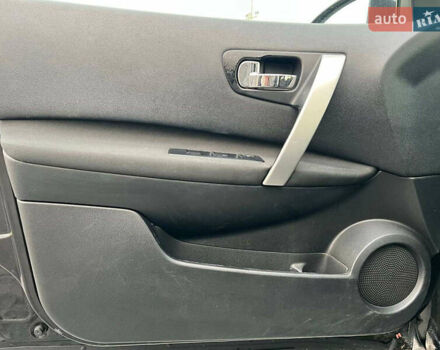 Черный Ниссан Кашкай 2, объемом двигателя 1.5 л и пробегом 277 тыс. км за 10890 $, фото 14 на Automoto.ua