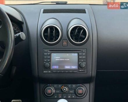 Чорний Ніссан Кашкай 2, об'ємом двигуна 1.6 л та пробігом 267 тис. км за 11800 $, фото 16 на Automoto.ua