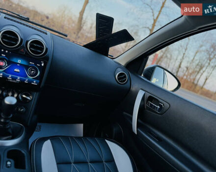 Черный Ниссан Кашкай 2, объемом двигателя 1.5 л и пробегом 154 тыс. км за 11950 $, фото 70 на Automoto.ua