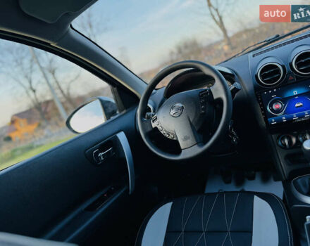 Черный Ниссан Кашкай 2, объемом двигателя 1.5 л и пробегом 154 тыс. км за 11950 $, фото 69 на Automoto.ua