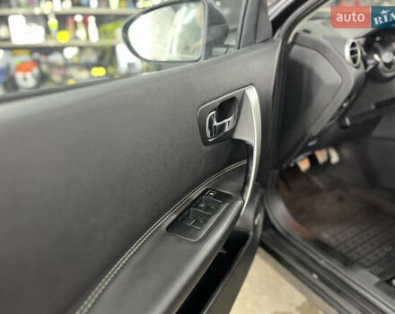 Чорний Ніссан Кашкай 2, об'ємом двигуна 1.6 л та пробігом 277 тис. км за 10750 $, фото 9 на Automoto.ua