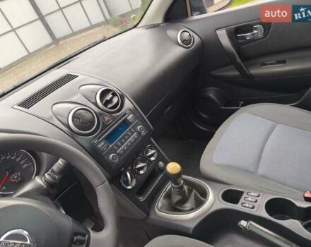 Черный Ниссан Кашкай 2, объемом двигателя 1.5 л и пробегом 198 тыс. км за 10500 $, фото 10 на Automoto.ua