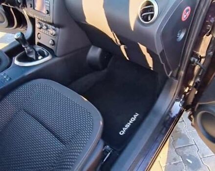 Фиолетовый Ниссан Кашкай 2, объемом двигателя 1.46 л и пробегом 250 тыс. км за 9999 $, фото 2 на Automoto.ua