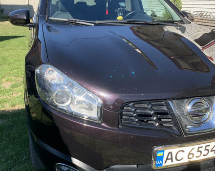 Фиолетовый Ниссан Кашкай 2, объемом двигателя 1.5 л и пробегом 198 тыс. км за 10000 $, фото 2 на Automoto.ua