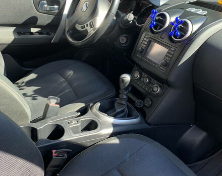 Фиолетовый Ниссан Кашкай 2, объемом двигателя 1.5 л и пробегом 198 тыс. км за 10000 $, фото 5 на Automoto.ua