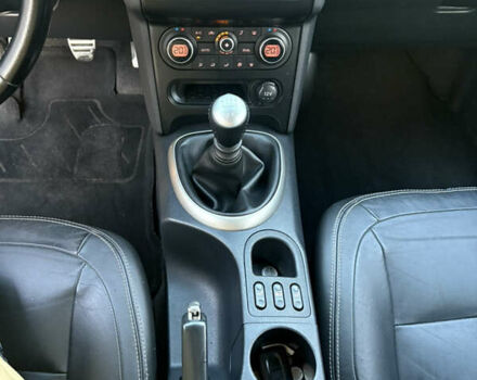 Фиолетовый Ниссан Кашкай 2, объемом двигателя 1.5 л и пробегом 238 тыс. км за 10200 $, фото 14 на Automoto.ua