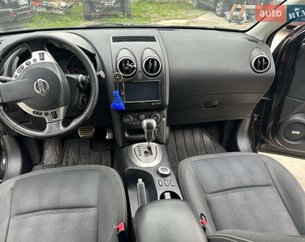 Фиолетовый Ниссан Кашкай 2, объемом двигателя 2 л и пробегом 248 тыс. км за 11600 $, фото 9 на Automoto.ua