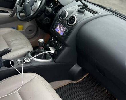 Фиолетовый Ниссан Кашкай 2, объемом двигателя 1.6 л и пробегом 237 тыс. км за 10200 $, фото 20 на Automoto.ua