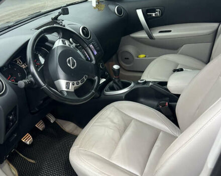 Фиолетовый Ниссан Кашкай 2, объемом двигателя 1.6 л и пробегом 237 тыс. км за 10200 $, фото 6 на Automoto.ua