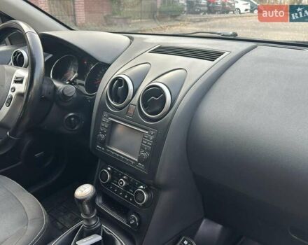 Фиолетовый Ниссан Кашкай 2, объемом двигателя 1.6 л и пробегом 253 тыс. км за 10850 $, фото 15 на Automoto.ua