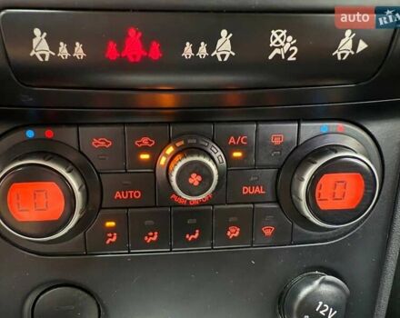 Красный Ниссан Кашкай 2, объемом двигателя 2 л и пробегом 239 тыс. км за 8990 $, фото 28 на Automoto.ua