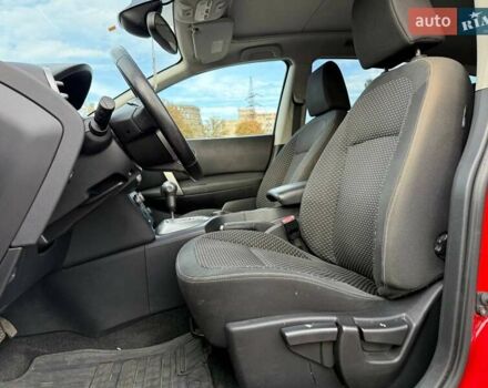 Червоний Ніссан Кашкай 2, об'ємом двигуна 2 л та пробігом 240 тис. км за 7990 $, фото 23 на Automoto.ua