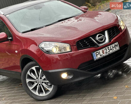 Красный Ниссан Кашкай 2, объемом двигателя 2 л и пробегом 222 тыс. км за 11799 $, фото 2 на Automoto.ua