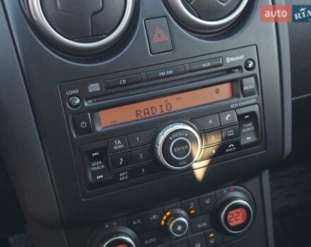 Красный Ниссан Кашкай 2, объемом двигателя 1.5 л и пробегом 292 тыс. км за 9999 $, фото 41 на Automoto.ua