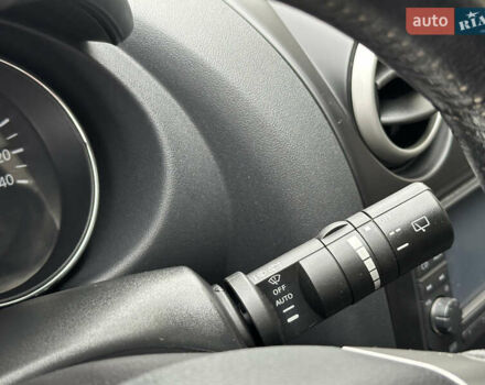 Красный Ниссан Кашкай 2, объемом двигателя 2 л и пробегом 222 тыс. км за 11799 $, фото 29 на Automoto.ua