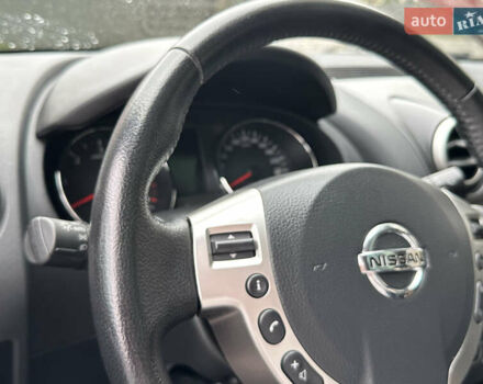 Красный Ниссан Кашкай 2, объемом двигателя 2 л и пробегом 222 тыс. км за 11799 $, фото 30 на Automoto.ua