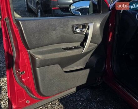 Красный Ниссан Кашкай 2, объемом двигателя 1.5 л и пробегом 292 тыс. км за 9999 $, фото 28 на Automoto.ua