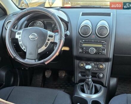 Красный Ниссан Кашкай 2, объемом двигателя 1.5 л и пробегом 292 тыс. км за 9999 $, фото 35 на Automoto.ua