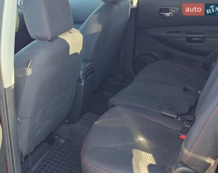 Красный Ниссан Кашкай 2, объемом двигателя 1.5 л и пробегом 292 тыс. км за 9999 $, фото 27 на Automoto.ua