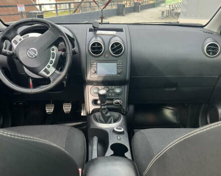 Красный Ниссан Кашкай 2, объемом двигателя 2 л и пробегом 286 тыс. км за 10800 $, фото 17 на Automoto.ua