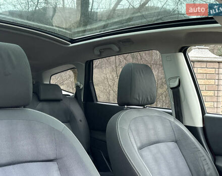 Червоний Ніссан Кашкай 2, об'ємом двигуна 2 л та пробігом 216 тис. км за 10600 $, фото 32 на Automoto.ua