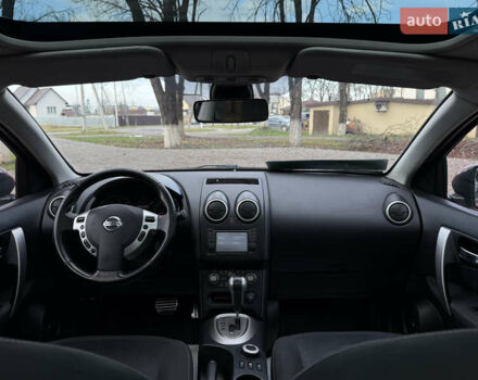 Красный Ниссан Кашкай 2, объемом двигателя 2 л и пробегом 268 тыс. км за 11300 $, фото 26 на Automoto.ua