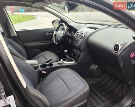 Красный Ниссан Кашкай 2, объемом двигателя 2 л и пробегом 234 тыс. км за 13100 $, фото 10 на Automoto.ua