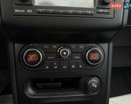 Красный Ниссан Кашкай 2, объемом двигателя 2 л и пробегом 268 тыс. км за 11300 $, фото 38 на Automoto.ua