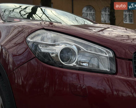 Красный Ниссан Кашкай 2, объемом двигателя 2 л и пробегом 268 тыс. км за 11300 $, фото 8 на Automoto.ua