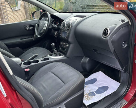 Червоний Ніссан Кашкай 2, об'ємом двигуна 2 л та пробігом 216 тис. км за 10600 $, фото 18 на Automoto.ua