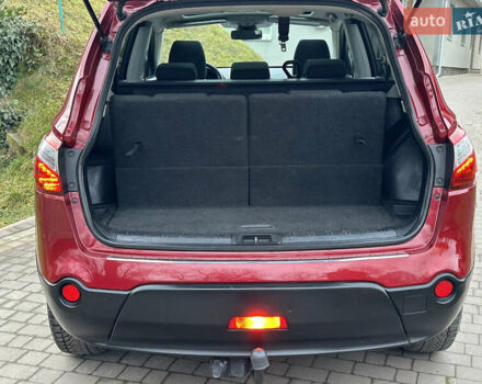 Червоний Ніссан Кашкай 2, об'ємом двигуна 2 л та пробігом 216 тис. км за 10600 $, фото 14 на Automoto.ua